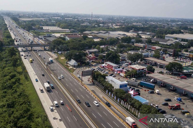 Mudik Lebaran: Tol Jakarta-Cikampek Ramai