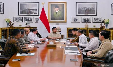 Prabowo Dorong Efisiensi Energi Lewat WFH, Jaga Ketahanan Nasional Hadapi Krisis Global
